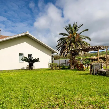 בית נופש Casinha Do Monte *